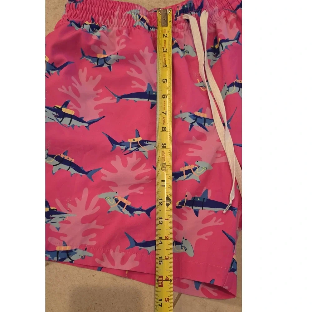 Chubbies Mens Pink Scuba Sharks Swim Trunks XL preppy coastal Beachy vacation